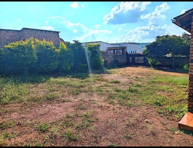 2 BEDROOM HOUSE FOR SALE IN LOTUS GARDENS